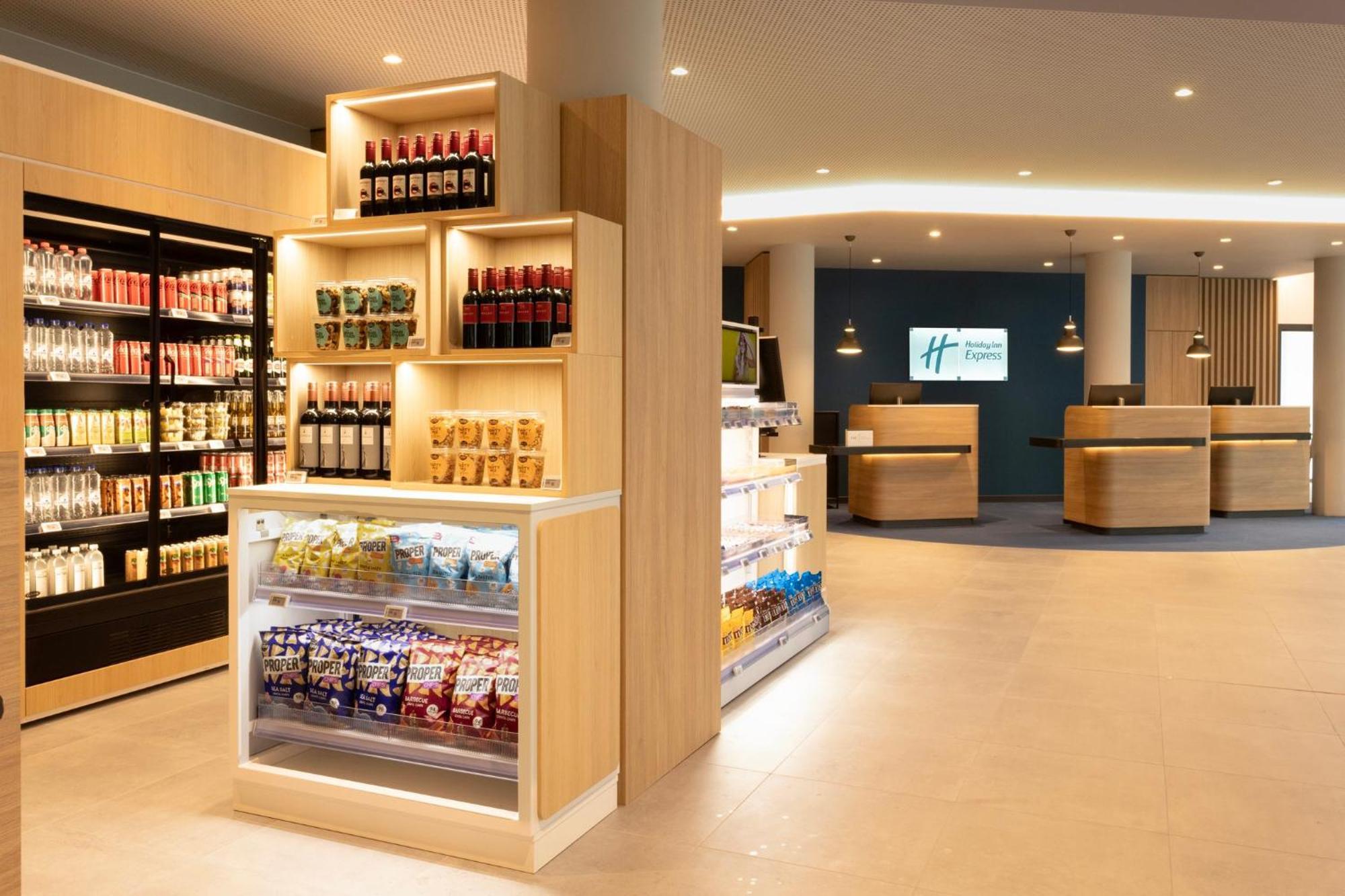 Hotel Express - Airport By Ihg