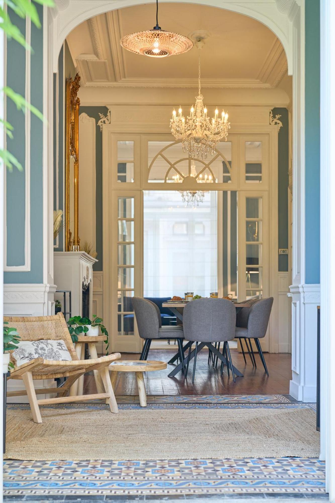 Luxurious 6-br Mansion Near European Union Apartment *