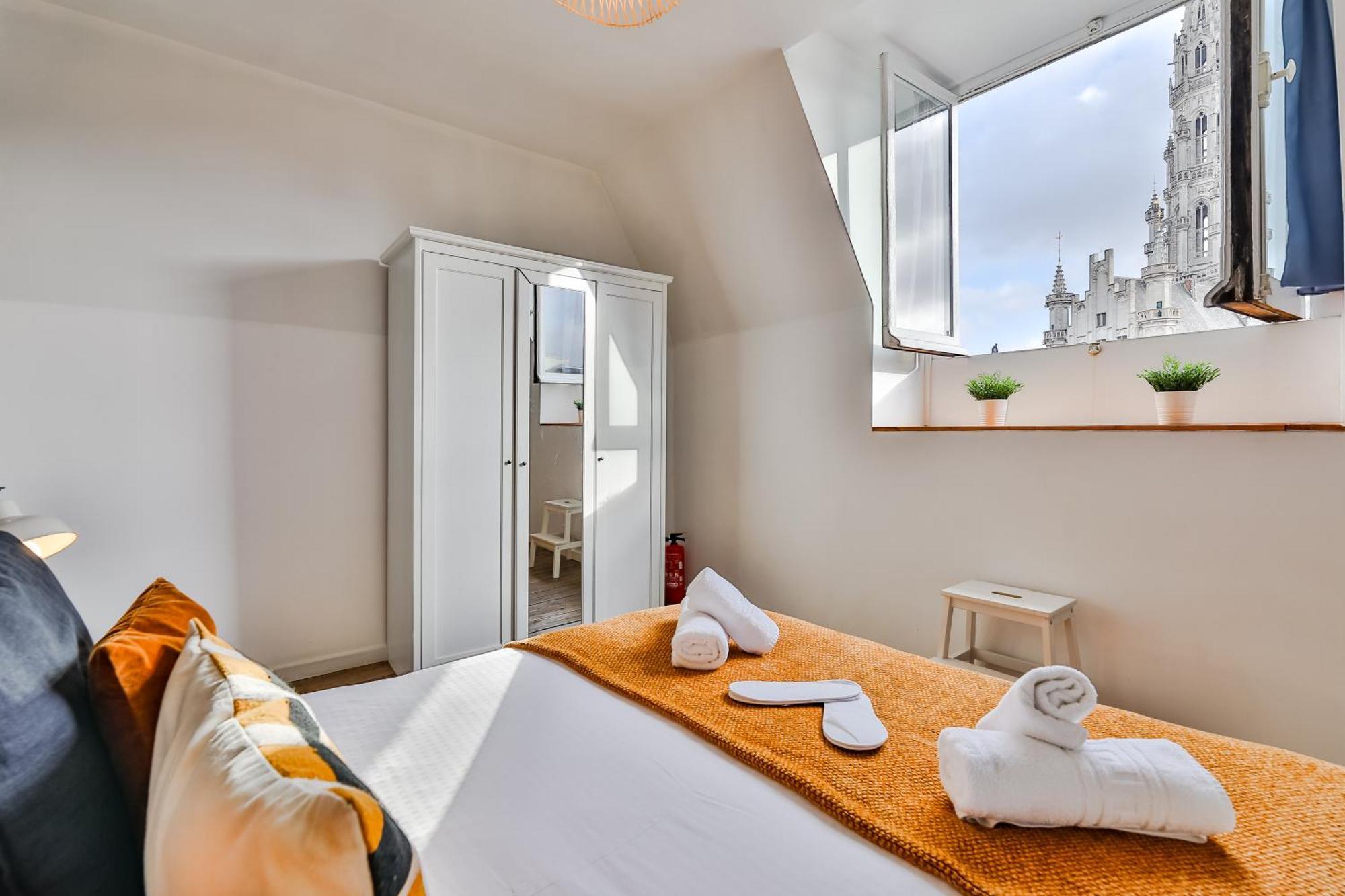 Exclusive 2br With Unesco Views