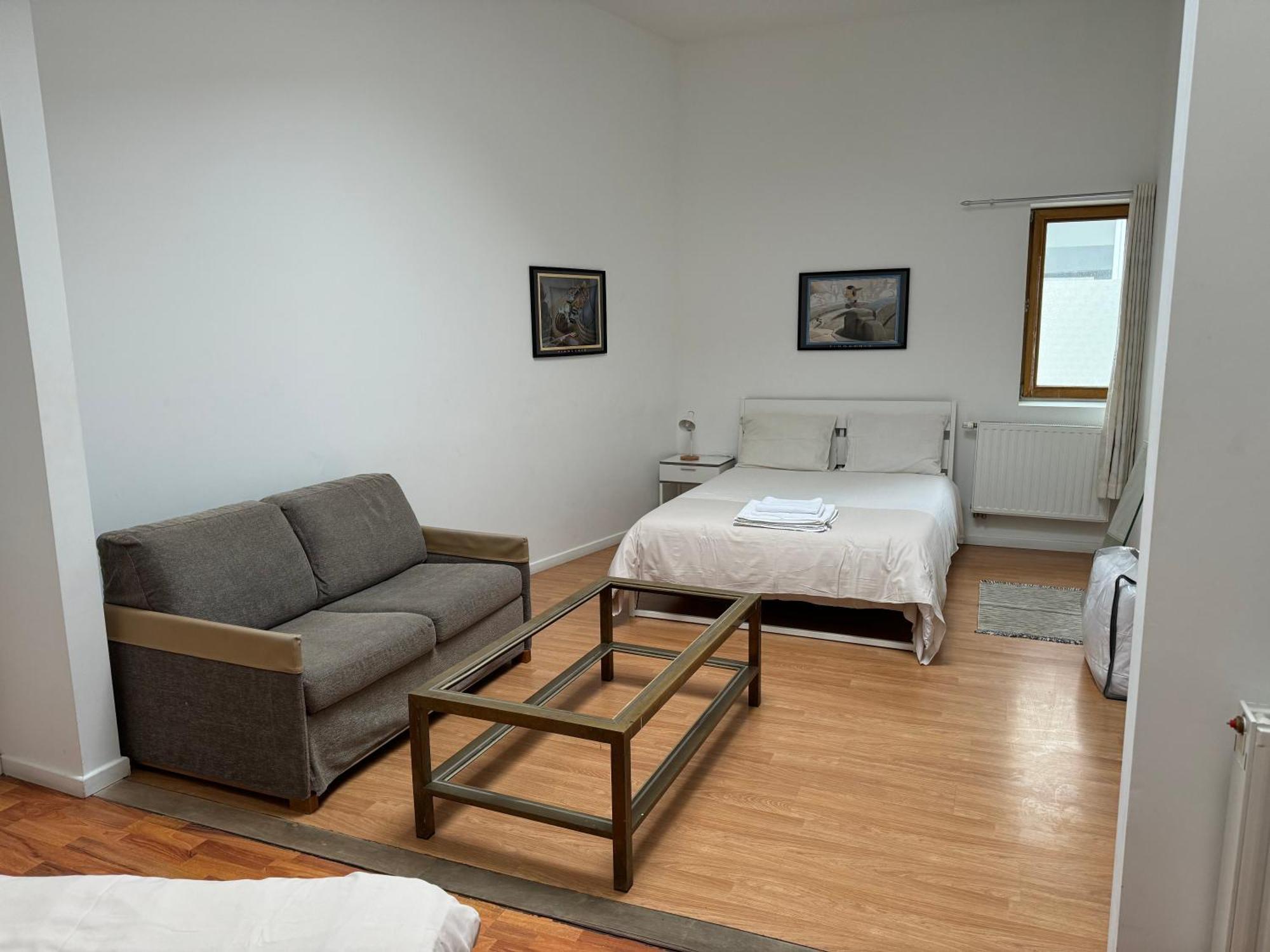 Centre De Bruxelles, Apartment *