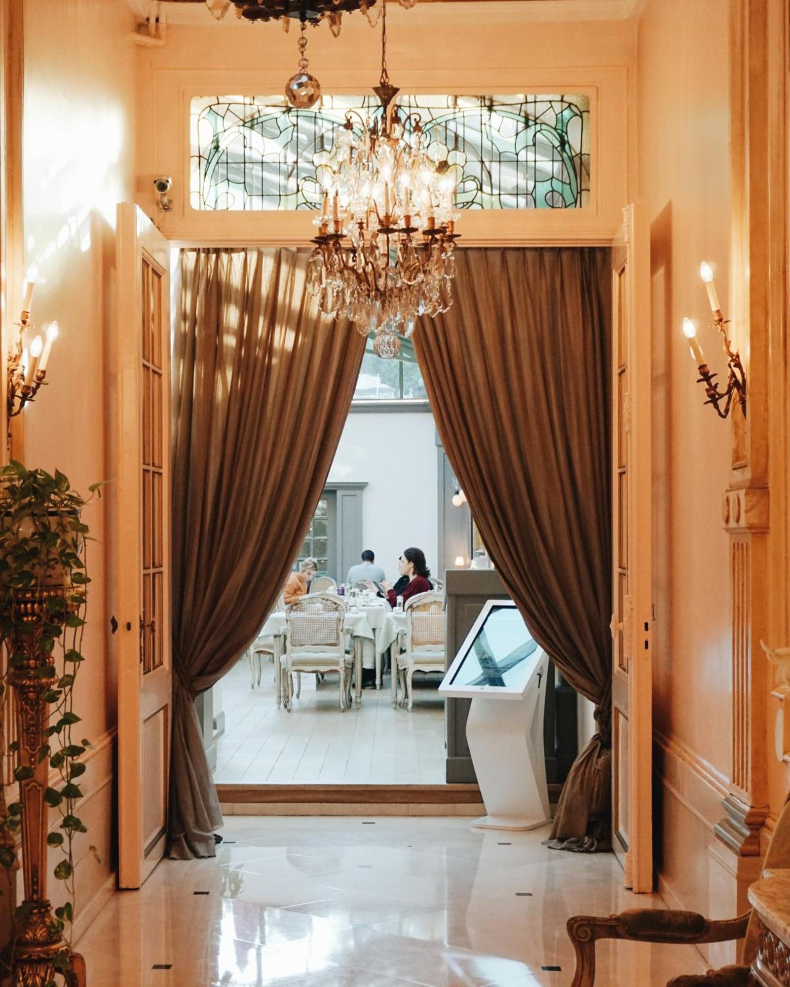 Manos Premier Hotel