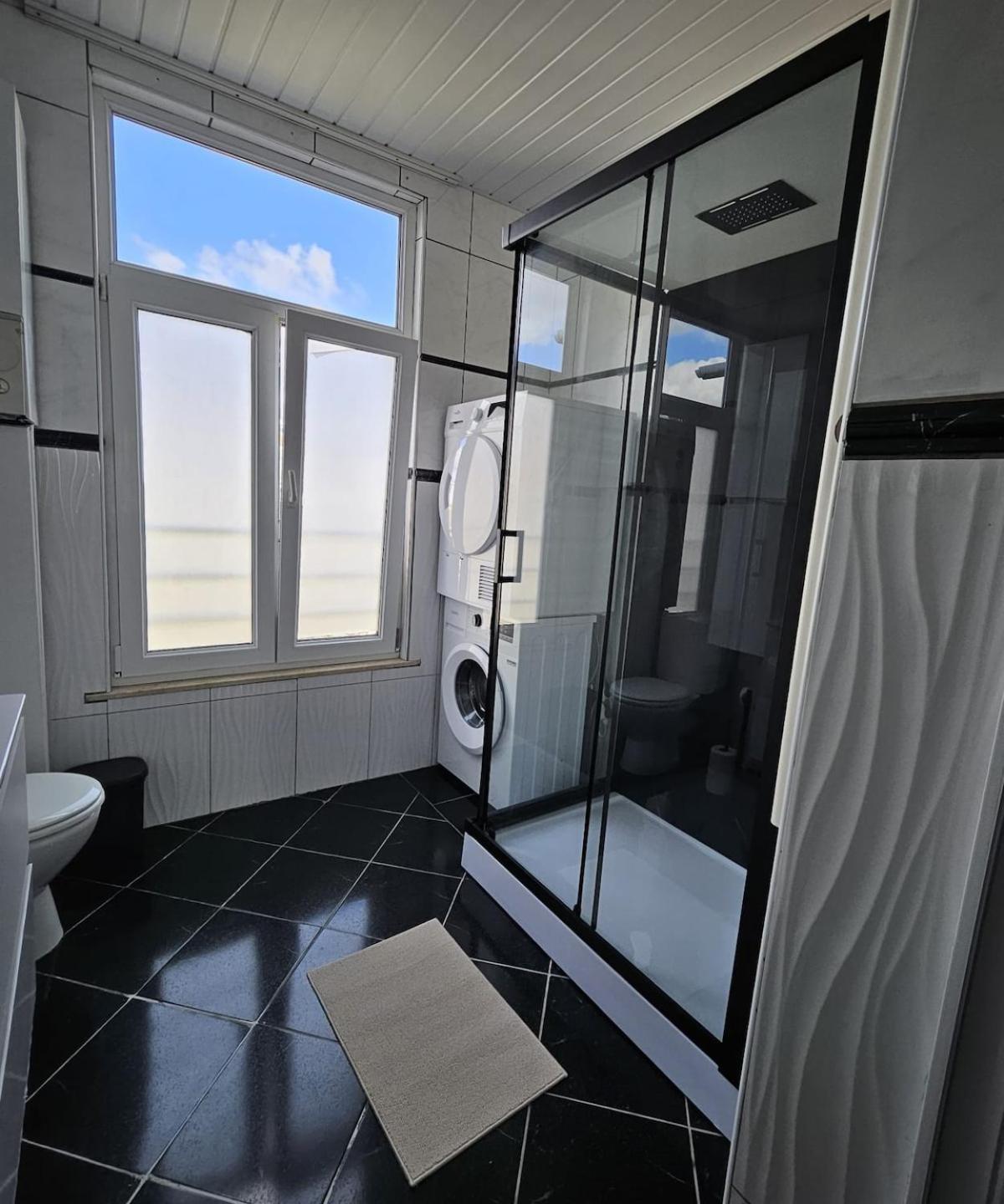 Apartment Proche Du Centre De Bruxelles Appartement 5 Personnes Brussels