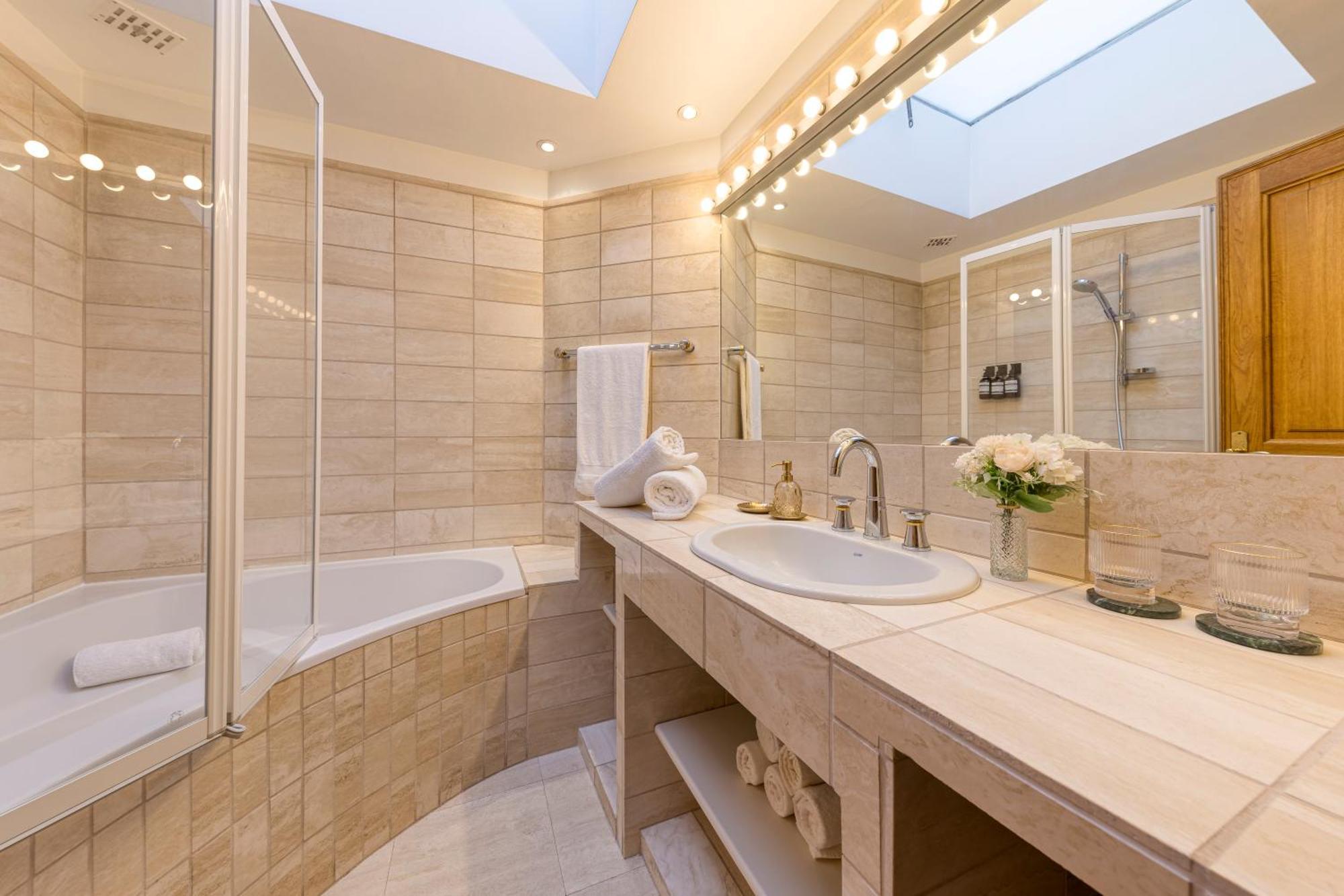 Chic Penthouse Grand-place Lejlighed