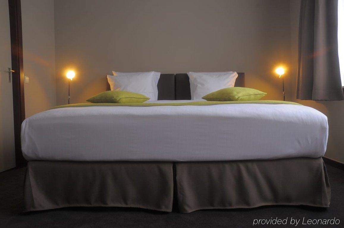 9hotel Chelton Hotel 3*