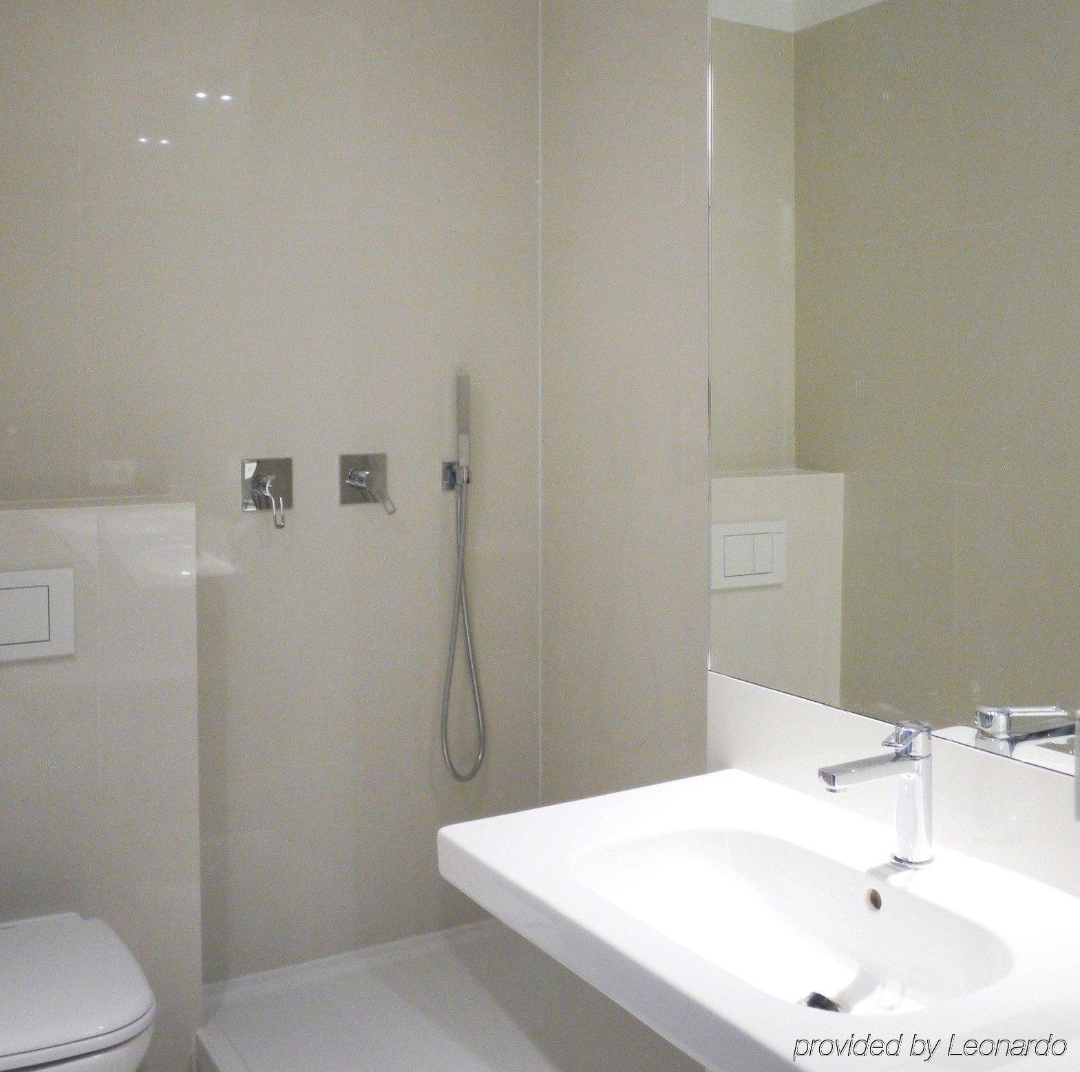 Hotel The Neufchatel 3*
