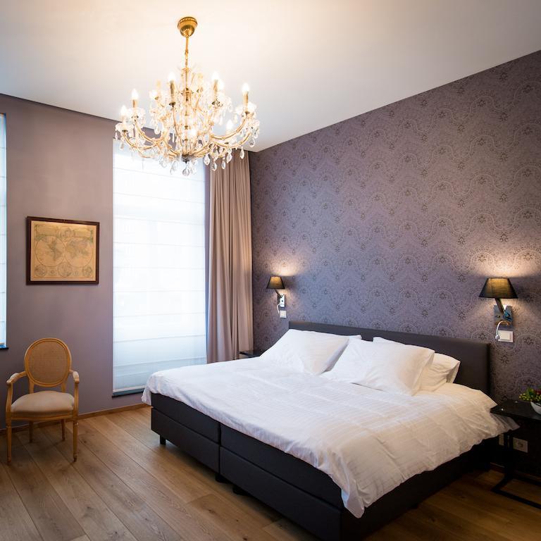 Couette-café Avenue Deschanel *