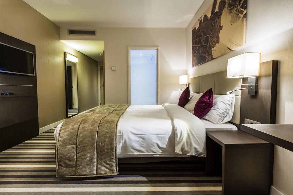 Mercure Centre Midi Hotel 4*