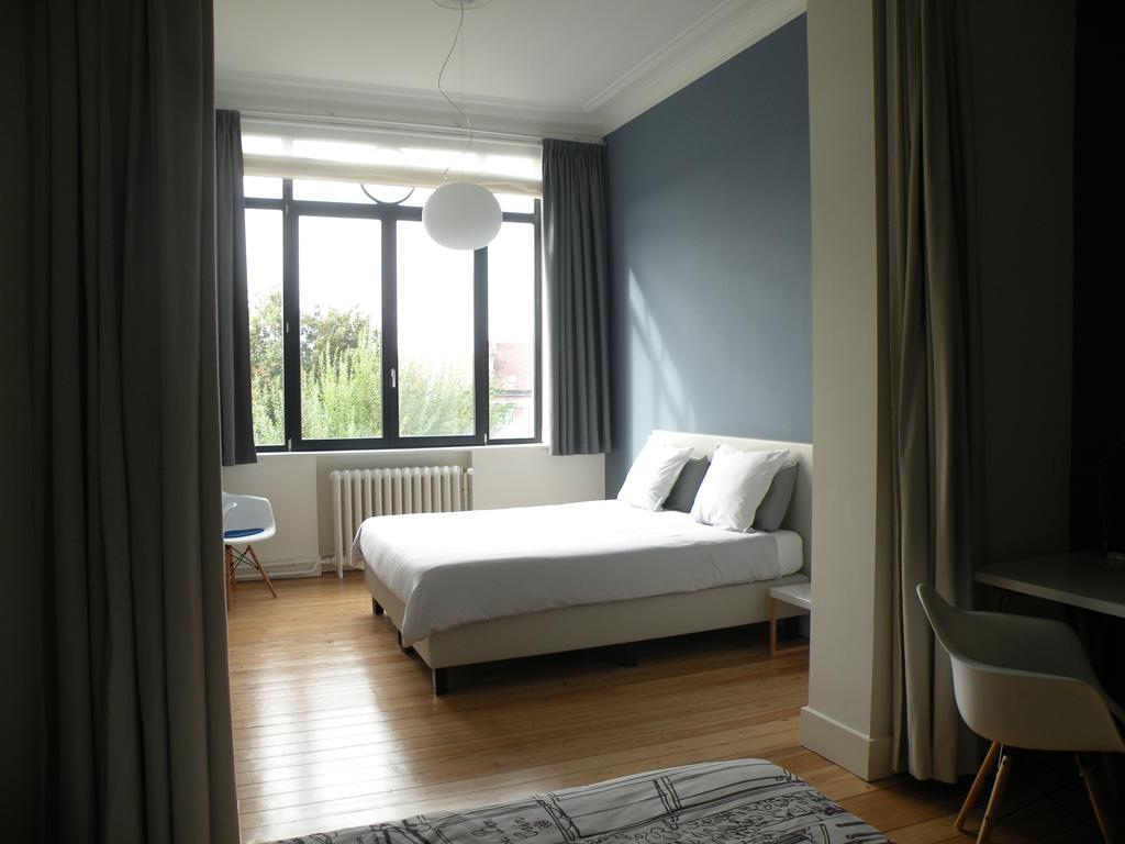 Living In Brûsel, Urban