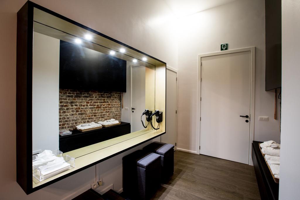 Avec Jacuzzi Sauna Privatif Brussel