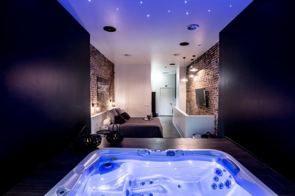 Avec Jacuzzi Sauna Privatif * Brussel