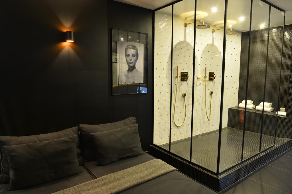 Appartement Avec Jacuzzi Sauna Privatif *