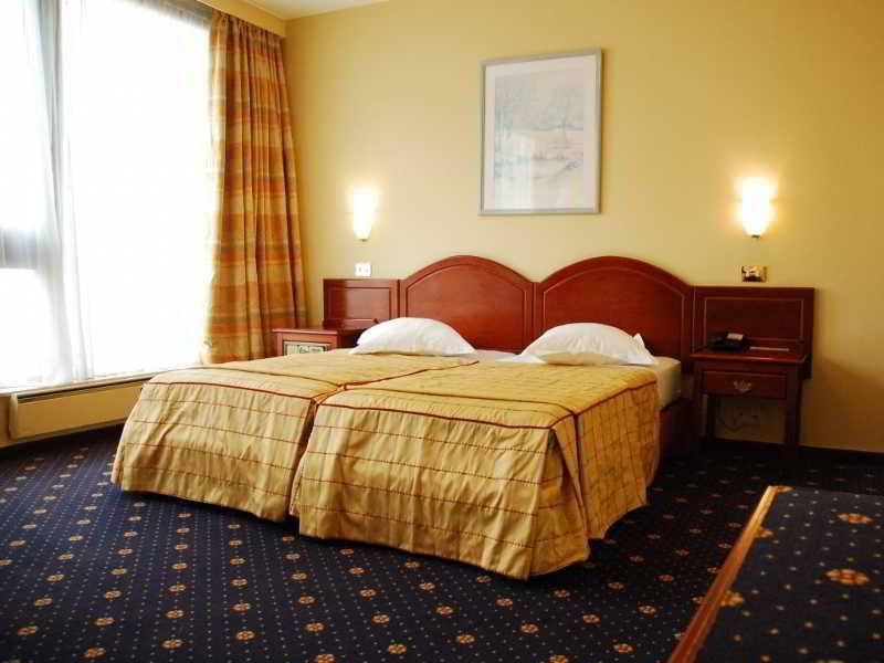 9hotel Chelton 3*