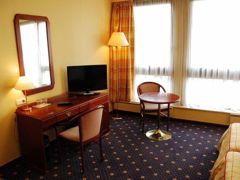 9hotel Chelton 3* Brüssel
