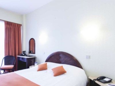 Best Western County House