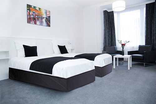 Hotel Satellite 2*