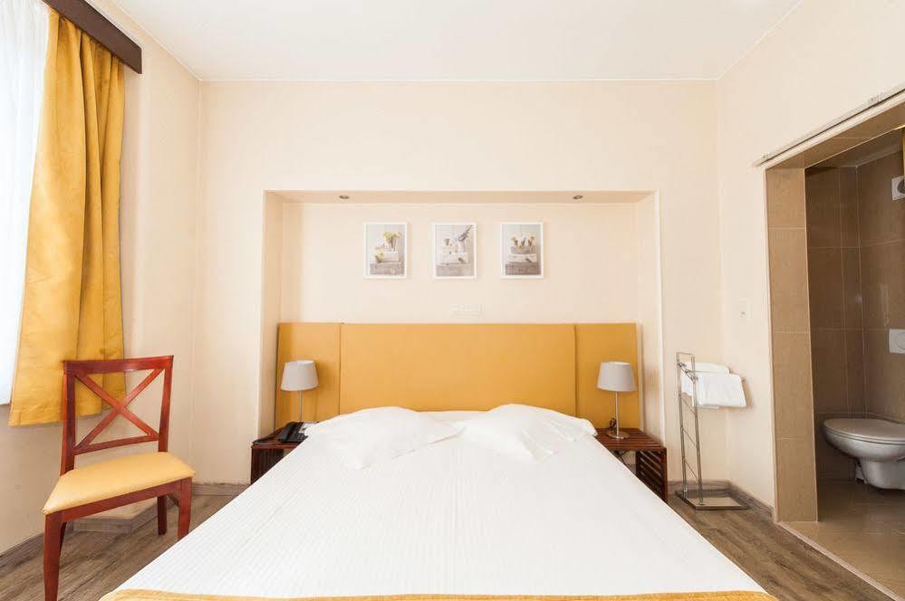 De France Hotel 3*