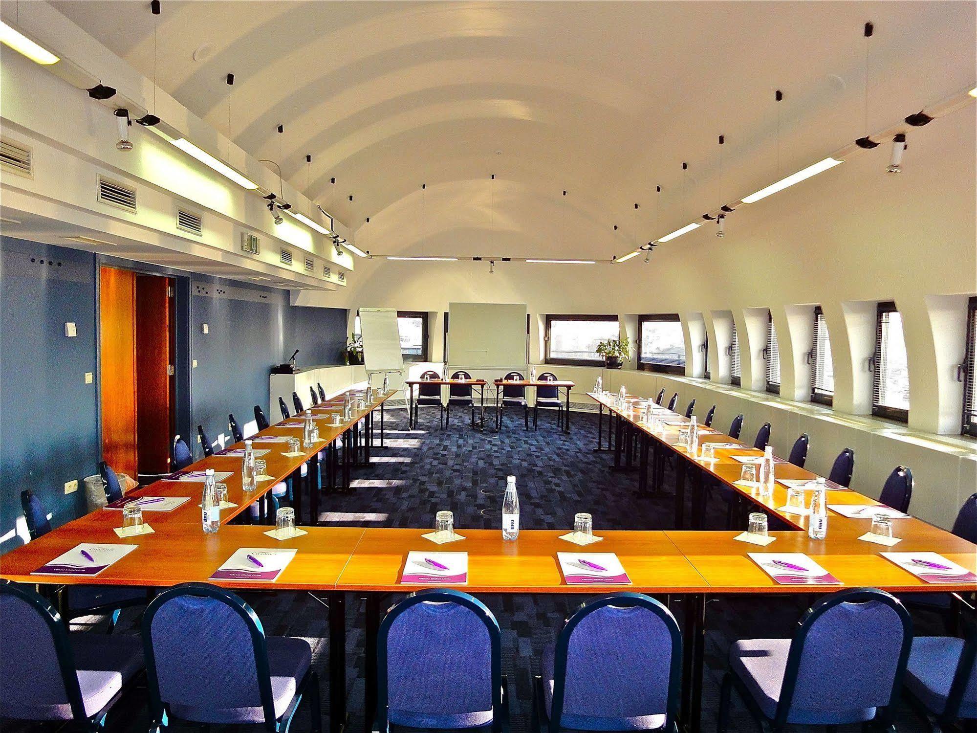 Citadines Toison D’or Aparthotel 3*