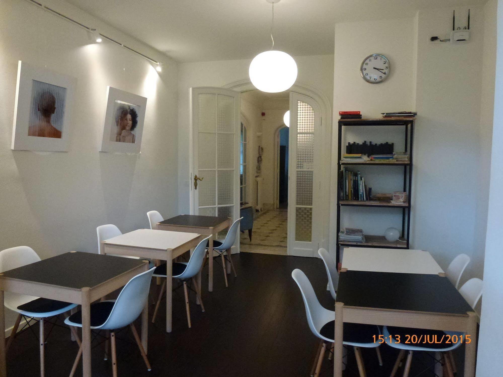 Living In Brûsel, Urban 5*