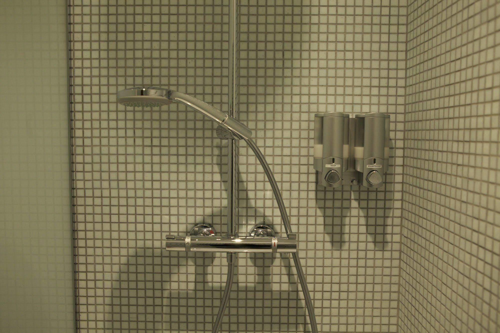 Living In Brûsel, Urban Couette-café 5*