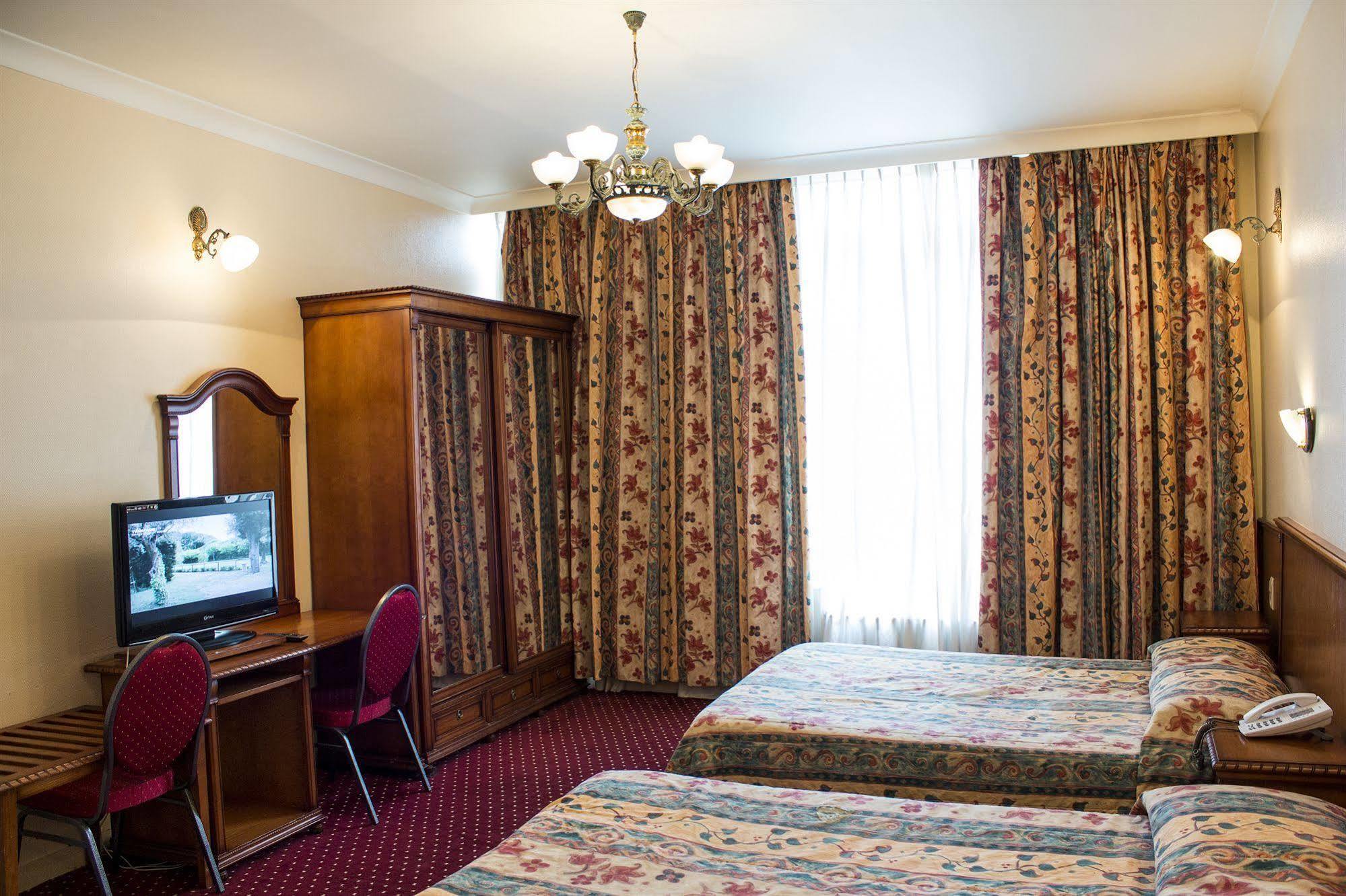 Hotel Continental 2*