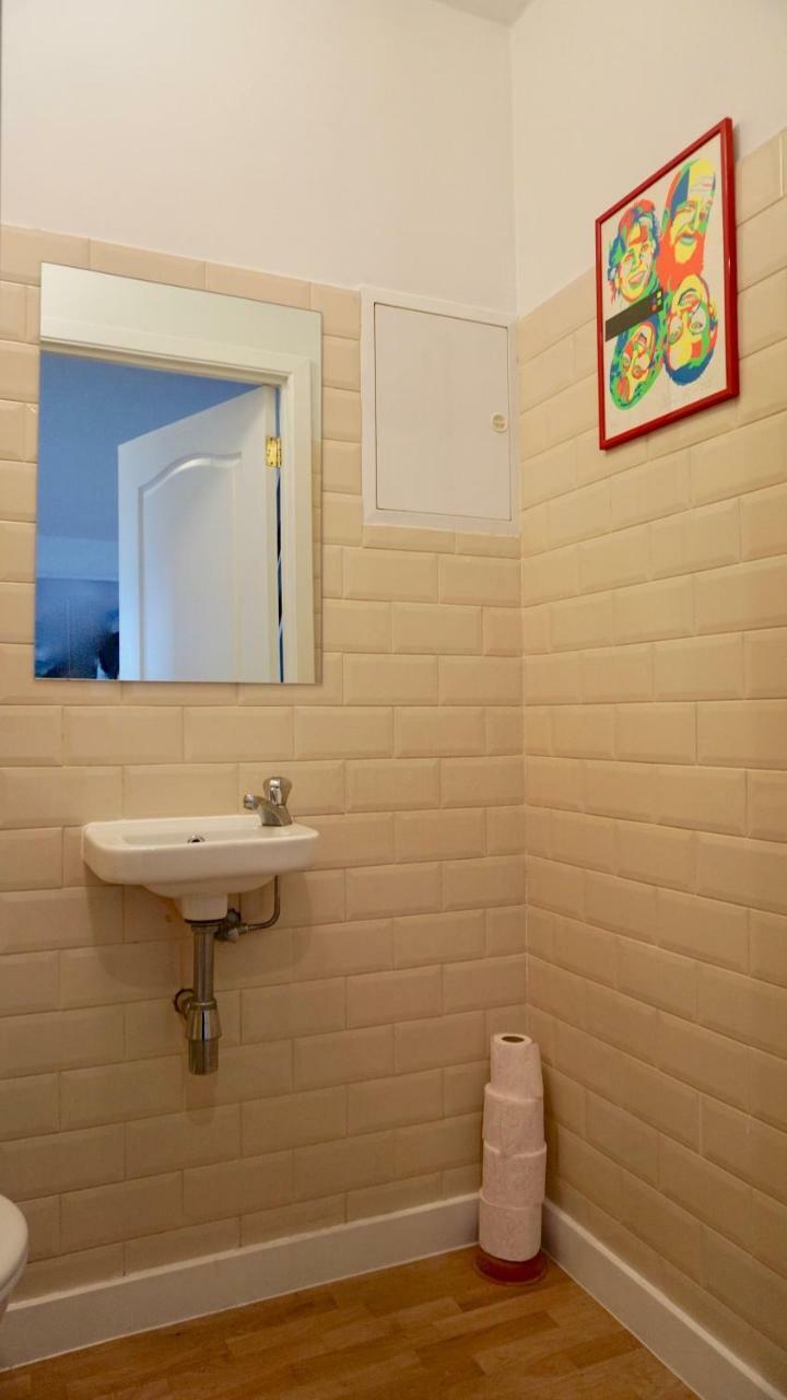 Unit 8 - Charming Loft Apt. Near Avenue Louise Free Parking Apartment Brussels