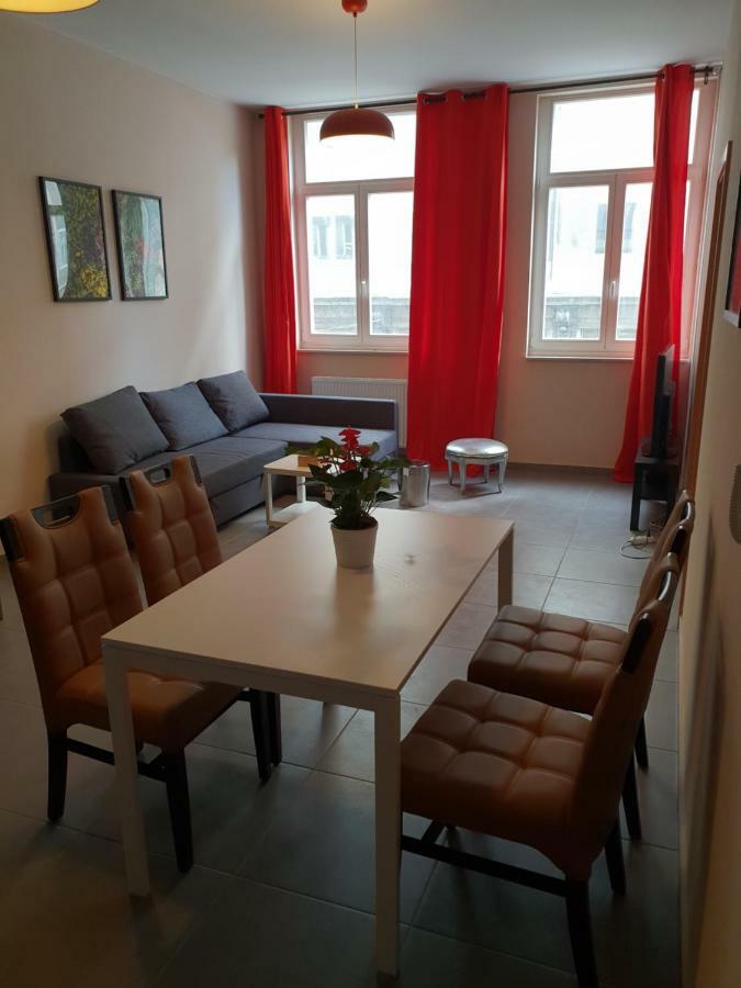 Apartment In The Heart Of *