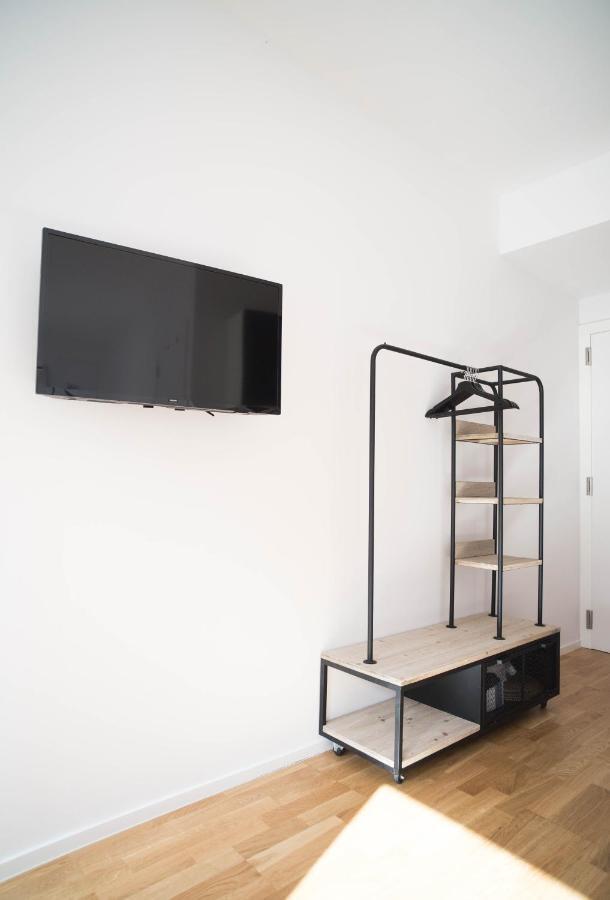 Fabulous Housings 2 Steps From Cee *
