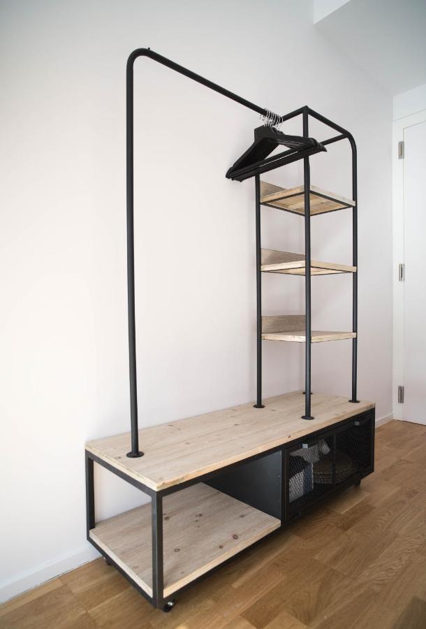 Fabulous Housings 2 Steps From Cee Apartment