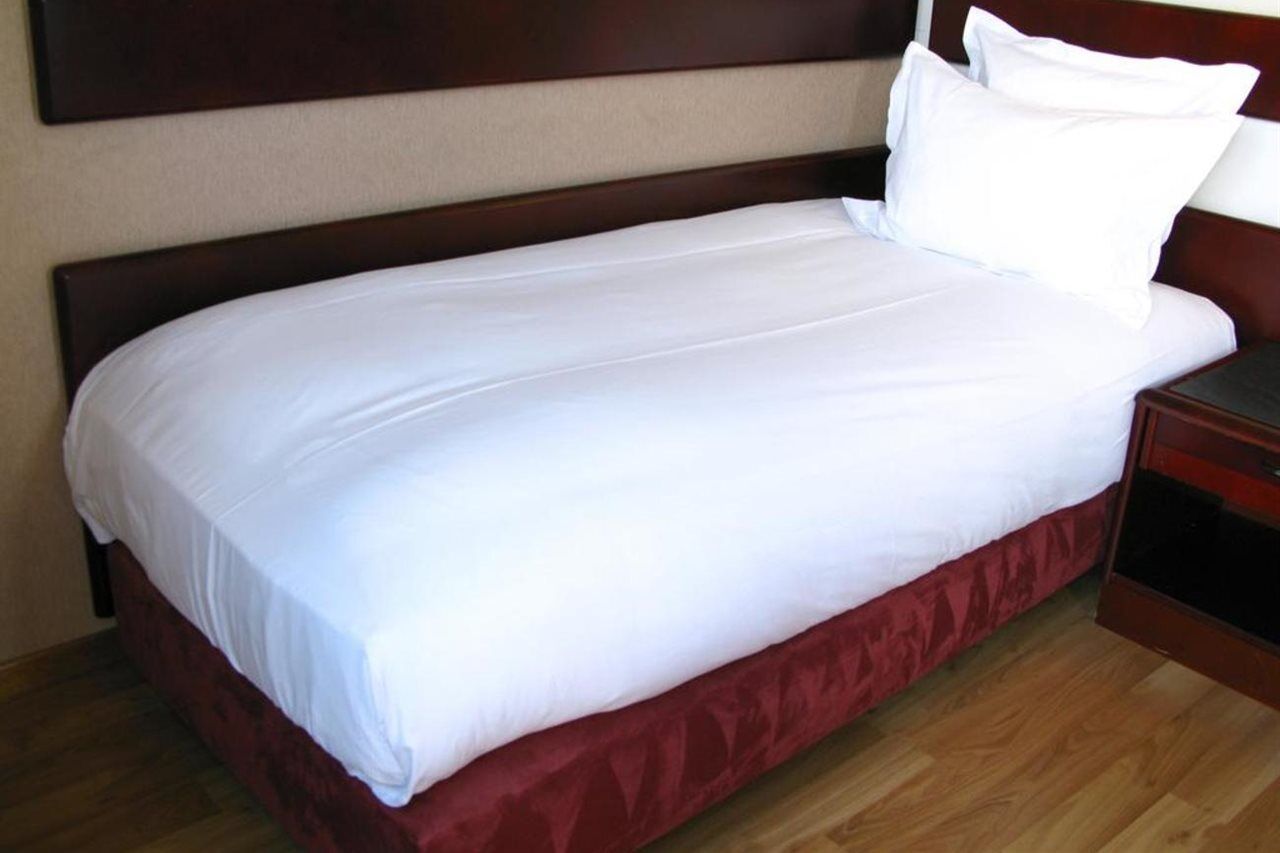 Bedford 3*