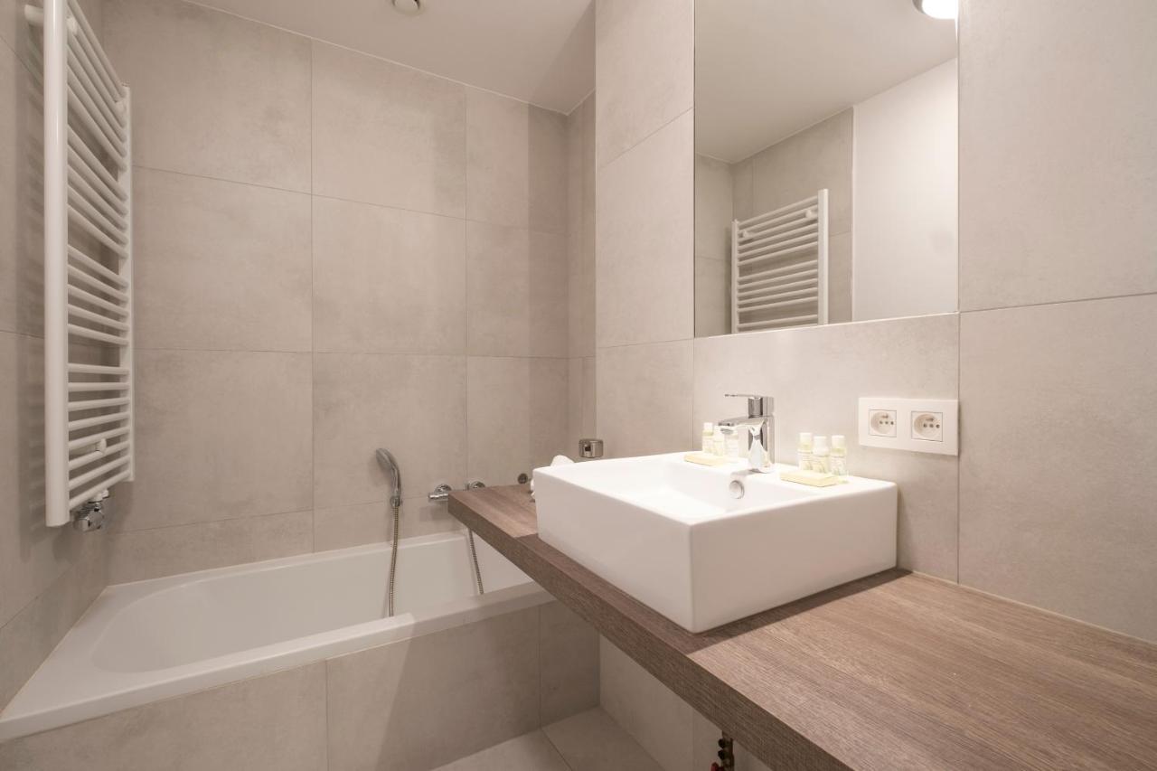 Apartment Fabulous Housings 2 Steps From Cee *