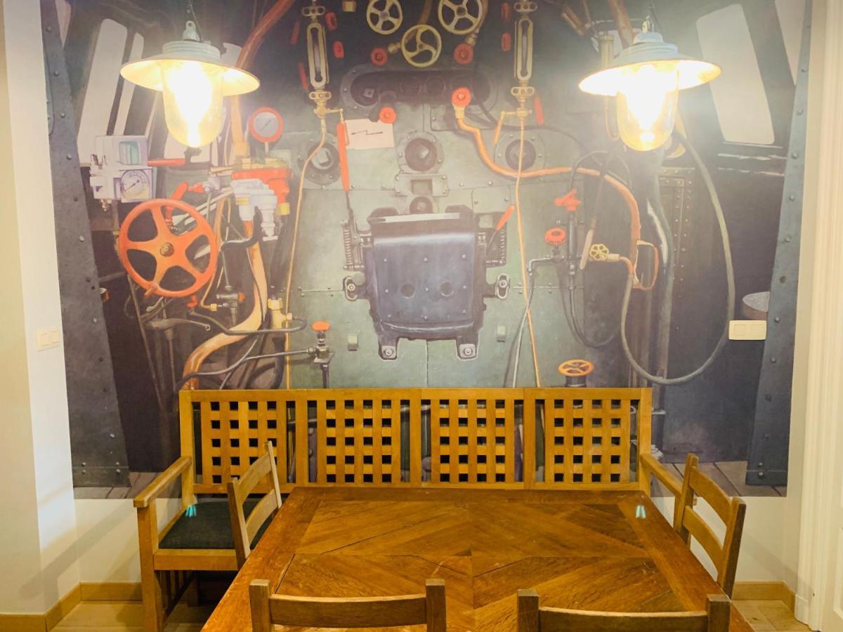 Train Flat Apartment *