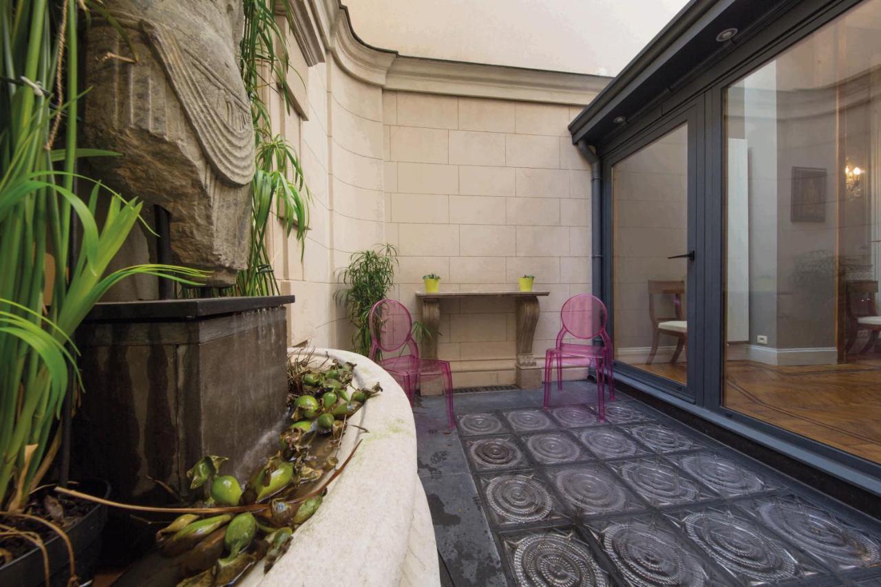 Louise Sur Cour Bed & Breakfast Bruxelles