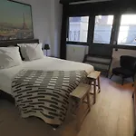 Grand Place Apartments 5