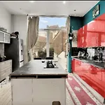 One Bedroom Appartement With City View Furnished Balcony And Wifi At Saint Gilles