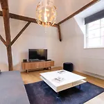 Ilot Sacre Apartments