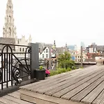 Duplex Dernier Etage Avec Terasse A Deux Pas De La Grand Place