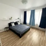 Stylish Two Bedroom Flat