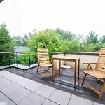 Havre De Paix A Bruxelles :Piscine, Sauna, Jacuzzi