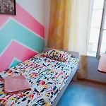 A Private Room For Backpacker Share Bathroom