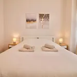Heart Of Grand Place - Stunning 3Br Triplex