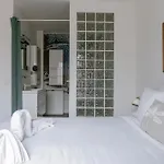 New Charming Grand Place Apartment
