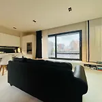 Down Town Penthouse With Private Parking