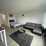 Studio Elegant A Louise, Quartier Prestige De Bruxelles