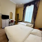 Hotel L\'Auberge Du Souverain