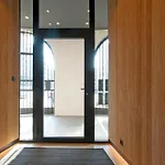 Modern Central 1Br Suite - 90 Sqm
