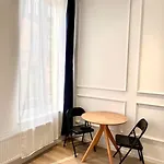 Chez Gianni & Stephanie - A Cozy And Elegant Studio In Brussels