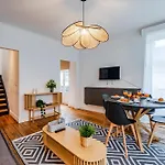 Modern Flat Near Grand Place