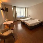Escale Hotel