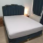 Lux Chamber