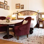 Hotel Fleur De Ville